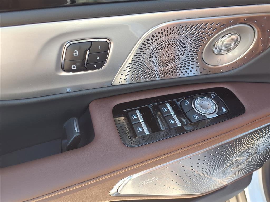 New 2026 Lincoln Nautilus Reserve image 9