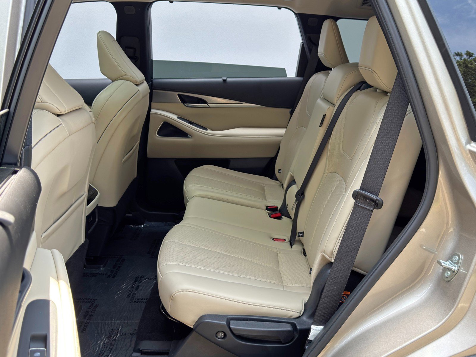Used 2025 INFINITI QX60 Luxe FWD image 44