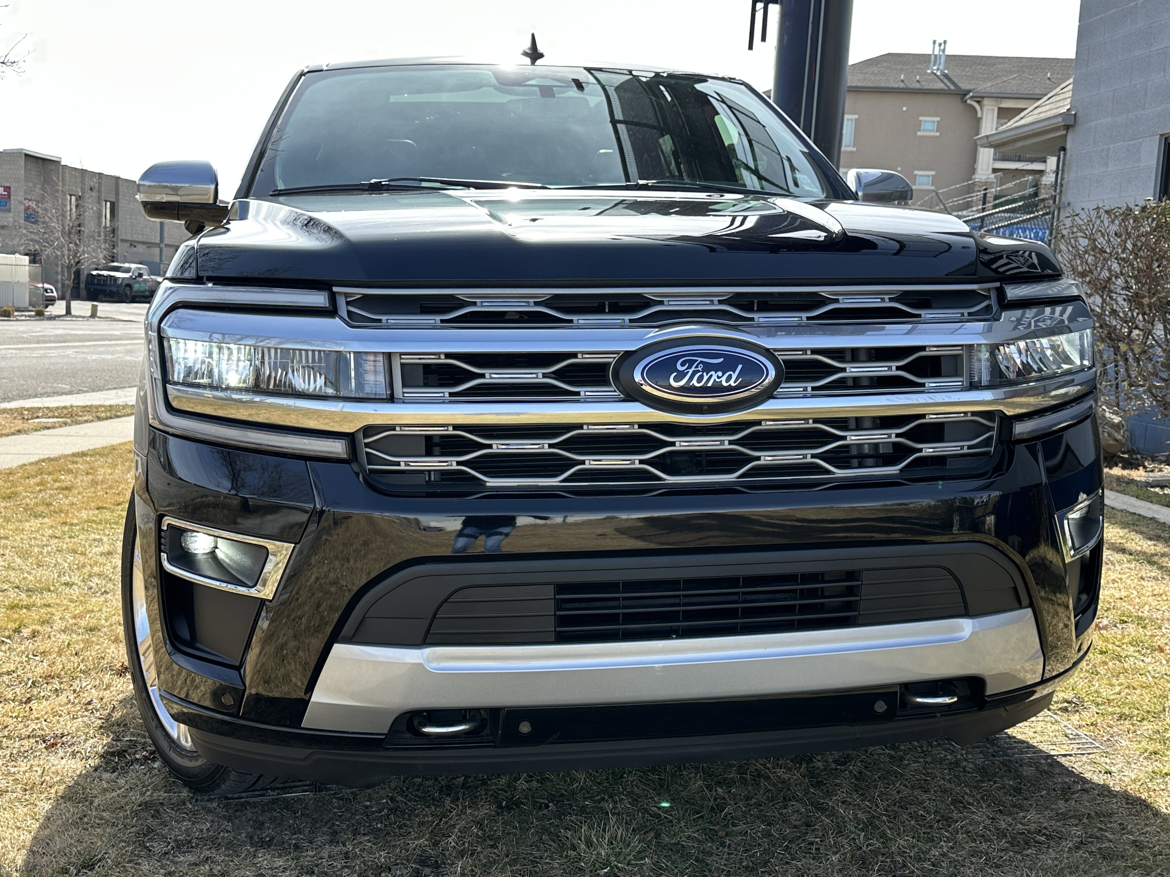 Used 2024 Ford Expedition Max Platinum AWD/4WD image 4