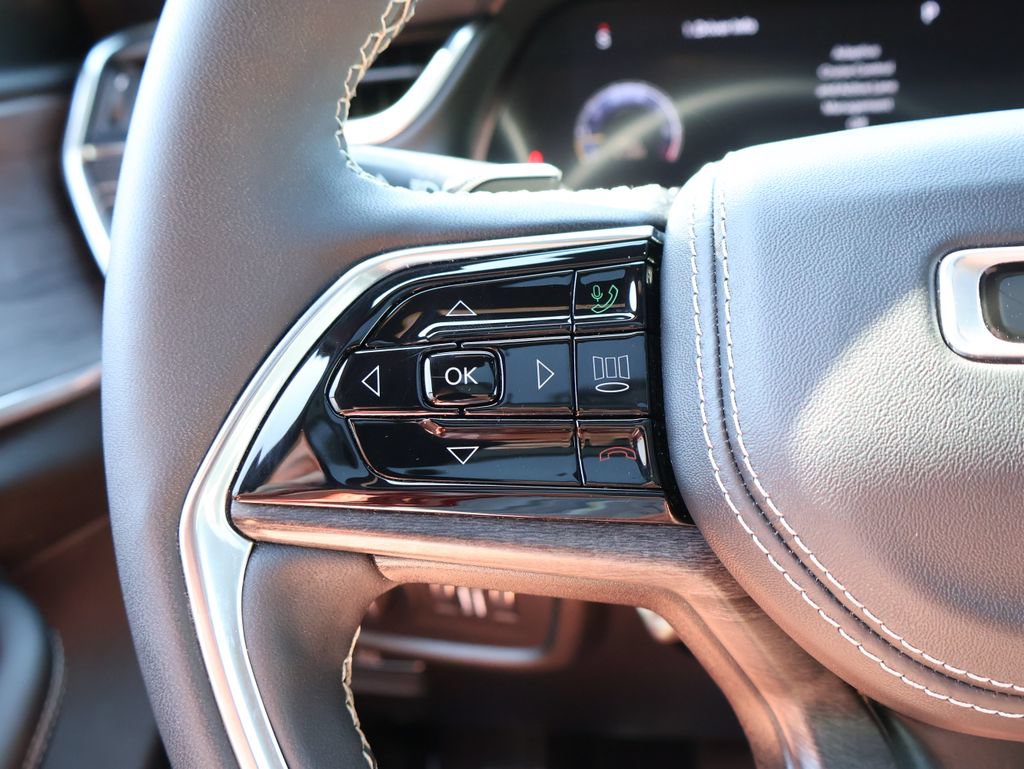 Used 2023 Jeep Grand Cherokee L Overland AWD/4WD image 27