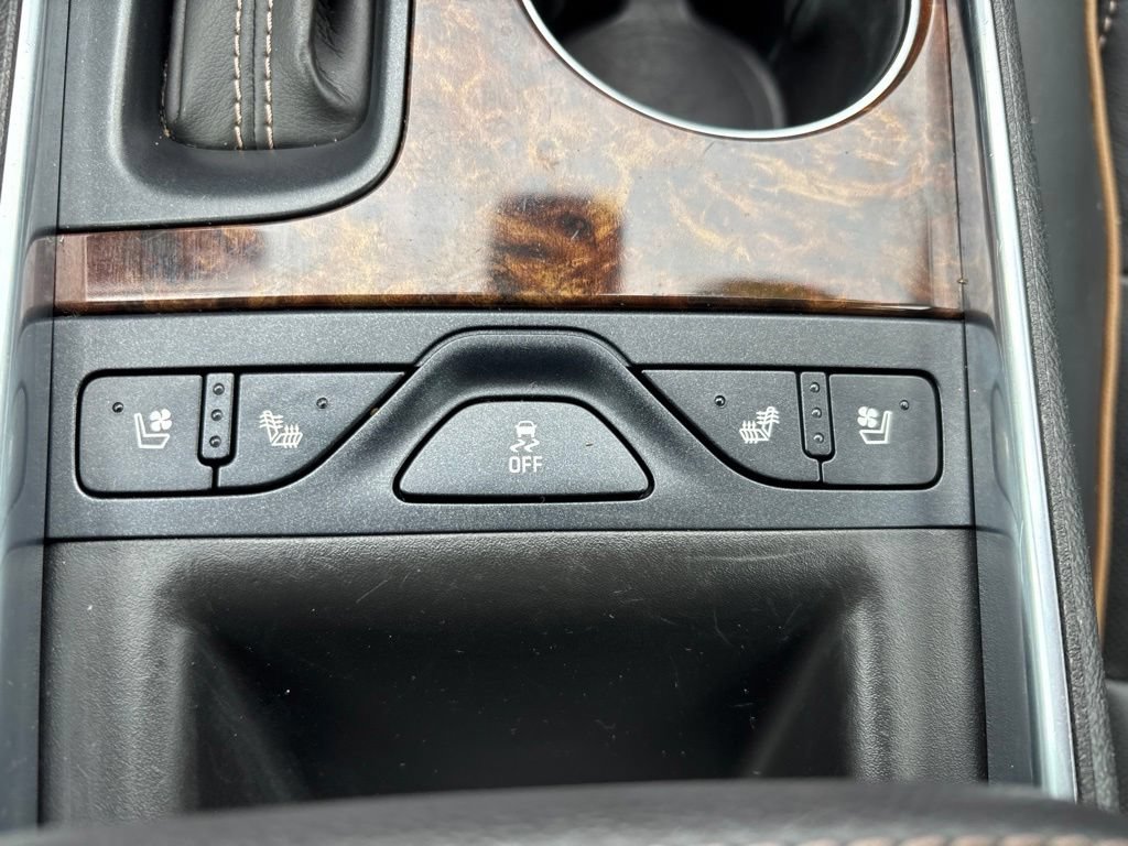 Used 2015 Chevrolet Impala LTZ FWD image 27