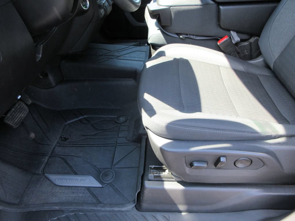 Certified 2026 Chevrolet Silverado 1500 Custom w/ Turbomax Blackout Package AWD/4WD image 23