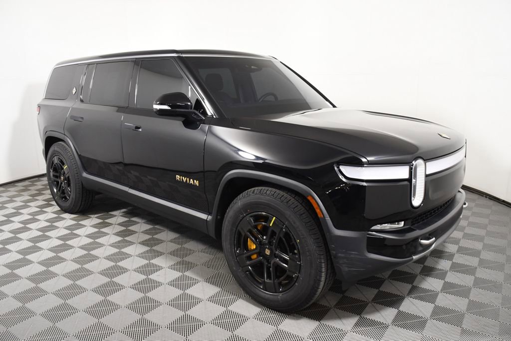 Used 2024 Rivian R1S Adventure AWD/4WD image 8