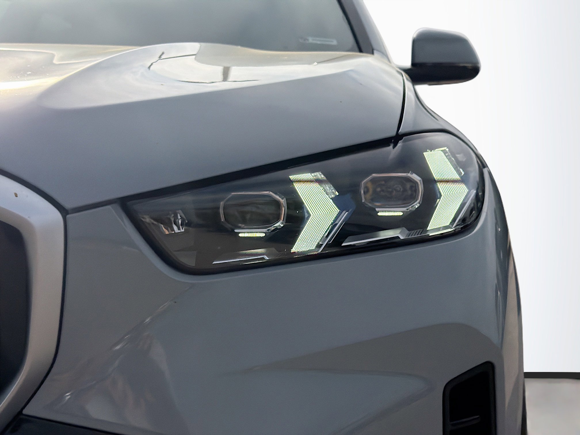 Used 2024 BMW X5 sDrive40i w/ M Sport Package image 9