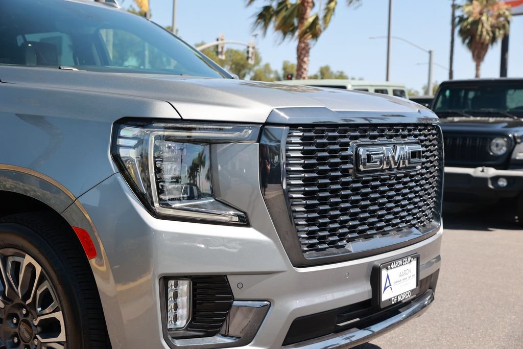 Used 2023 GMC Yukon Denali Ultimate AWD/4WD image 7