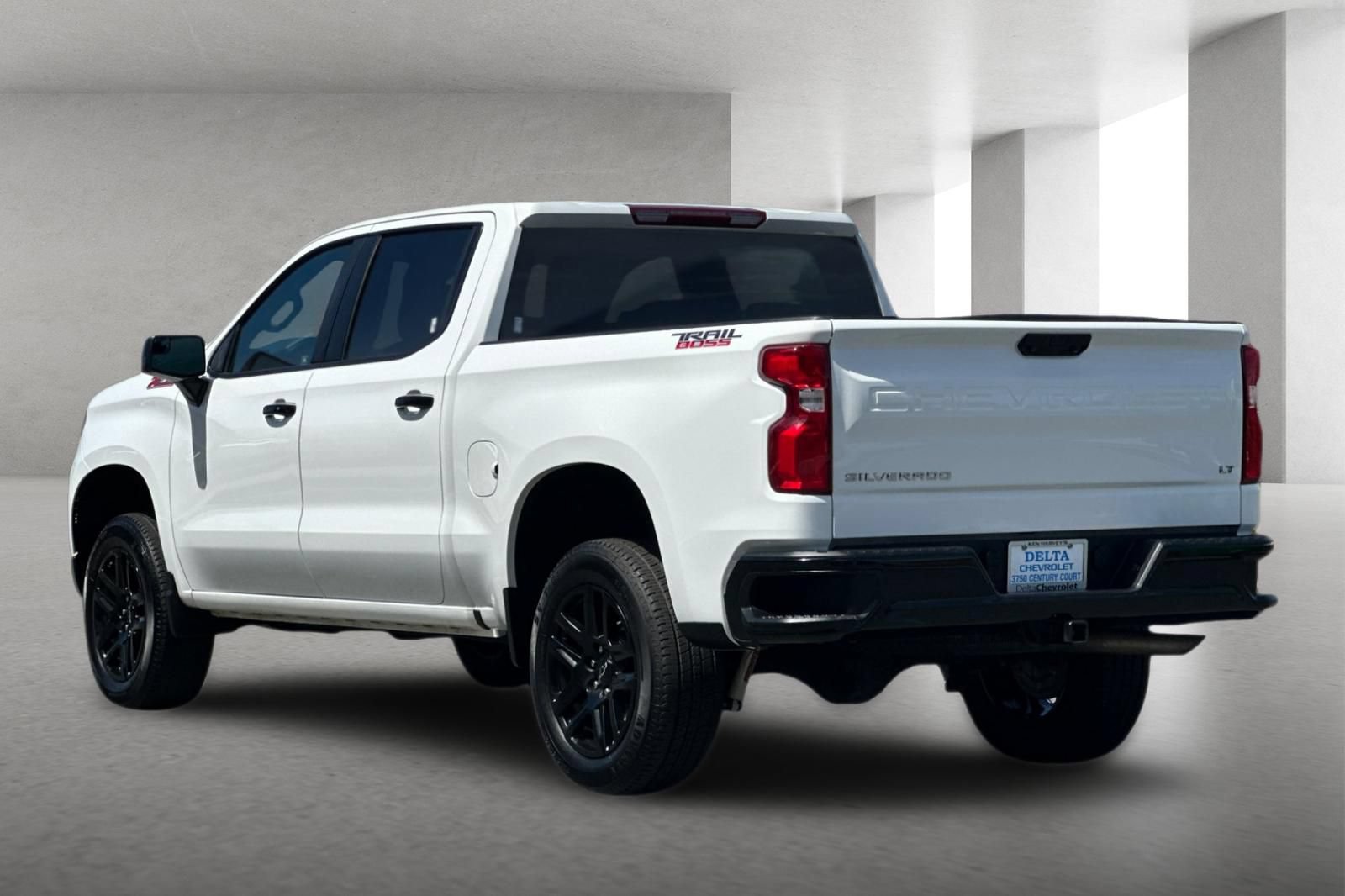 Used 2025 Chevrolet Silverado 1500 LT Trail Boss w/ Protection Package AWD/4WD image 6