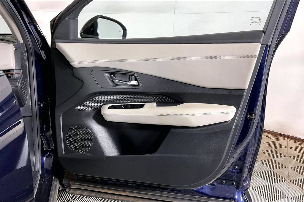 Used 2023 Nissan Ariya FWD image 23