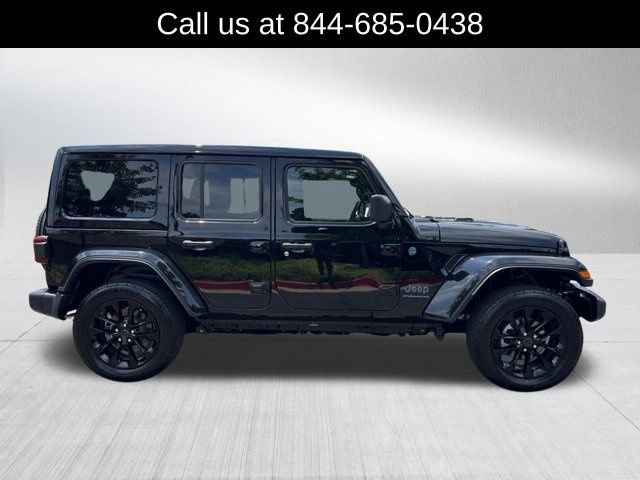 Certified 2025 Jeep Wrangler Unlimited Sahara w/ Safety Group AWD/4WD image 4
