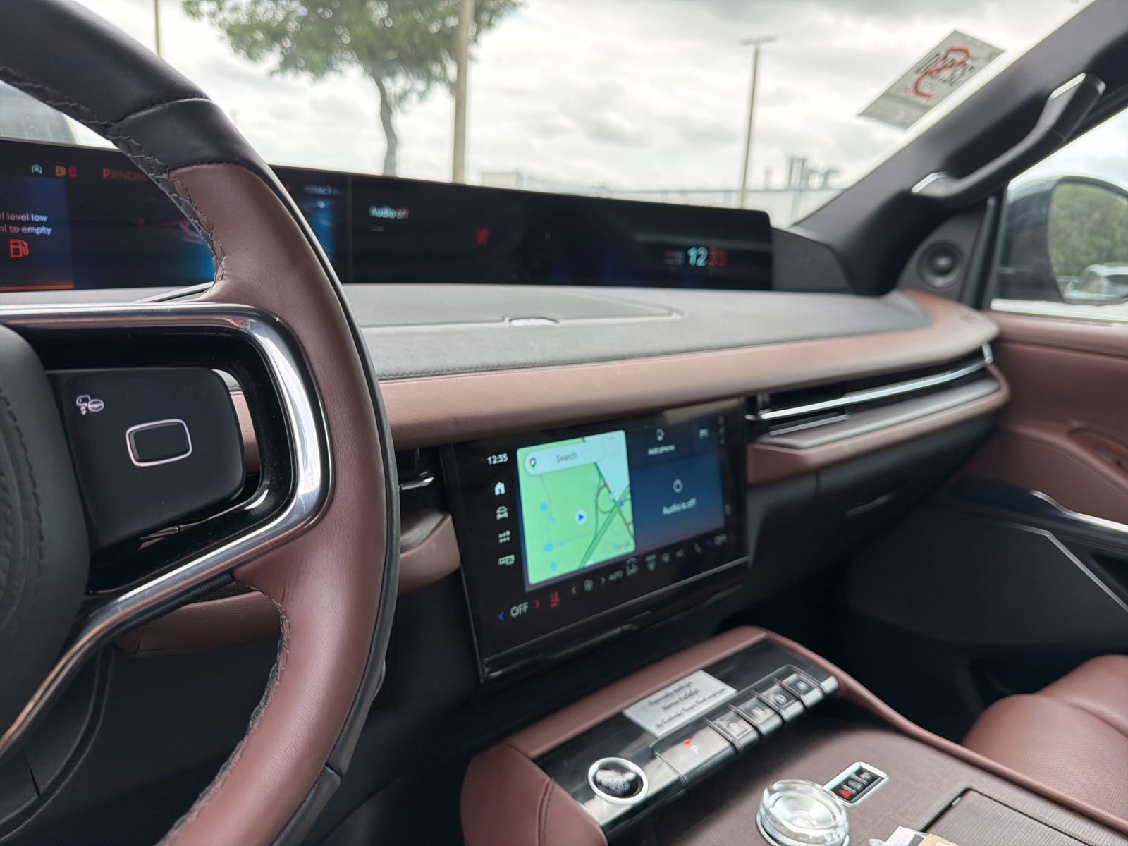 Used 2025 Lincoln Navigator Reserve AWD/4WD image 22