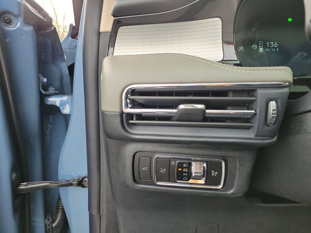 New 2026 Lincoln Corsair Premiere image 22