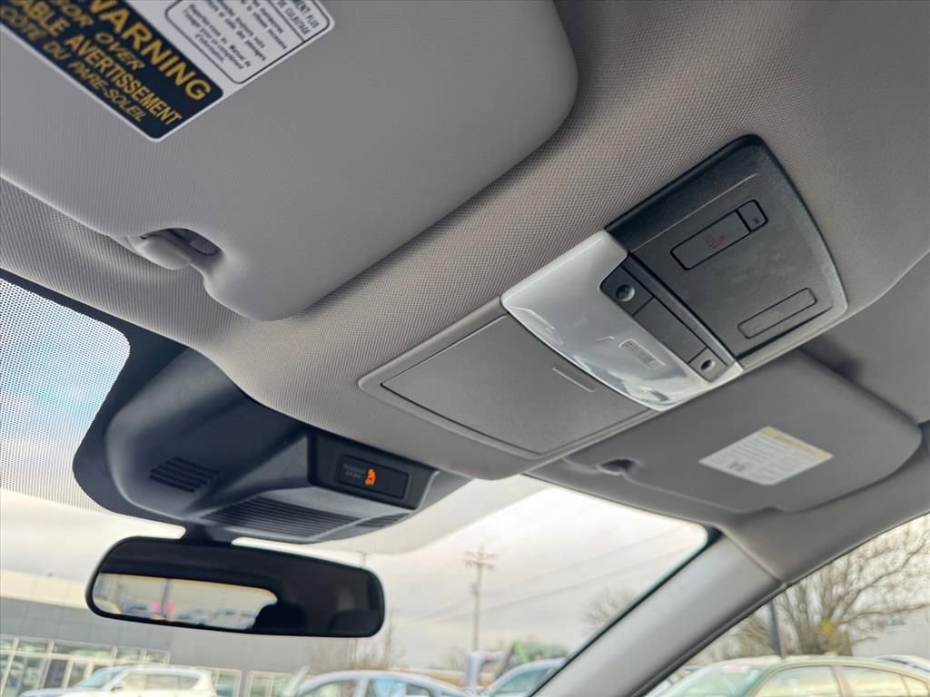 Certified 2025 Nissan Rogue SV image 25