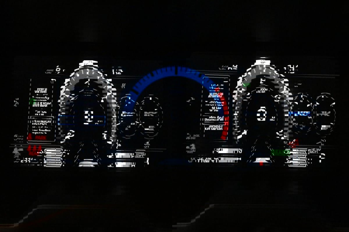 Used 2023 Toyota Tundra Limited w/ Power Package image 17