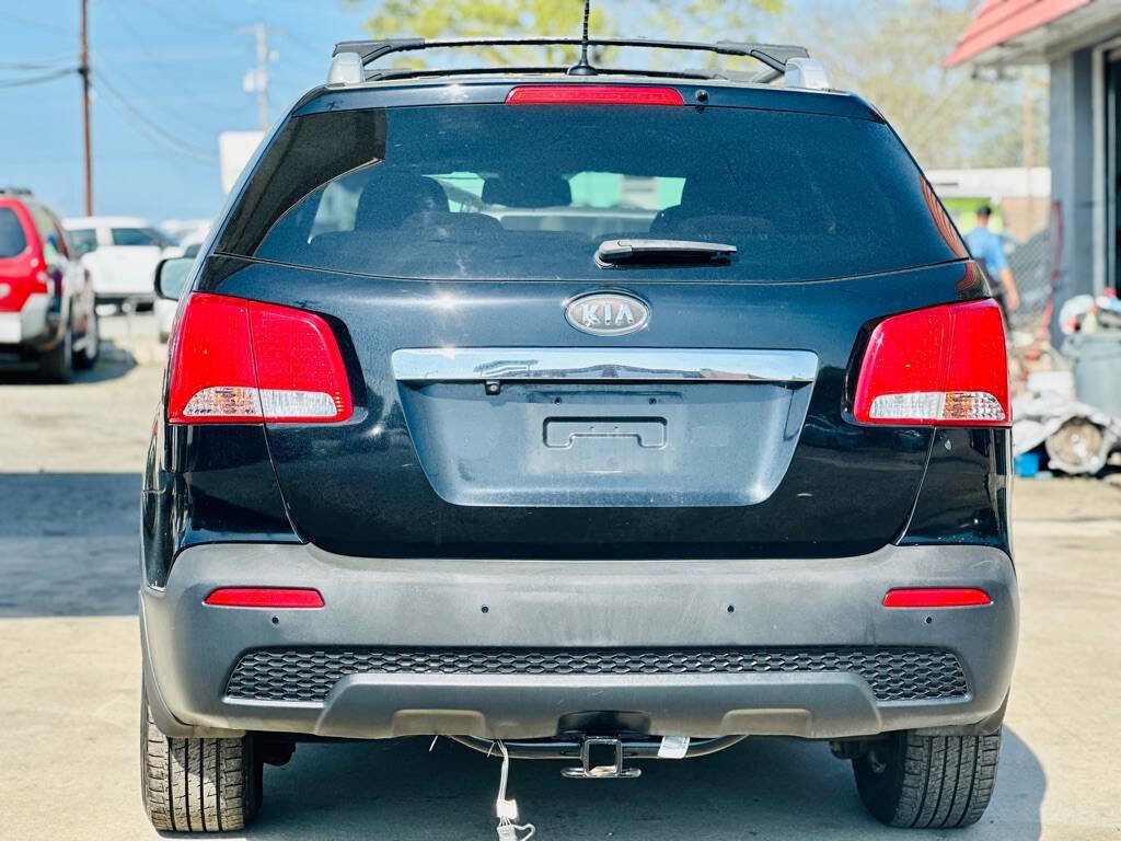 Used 2011 Kia Sorento LX w/ Convenience Pkg image 7