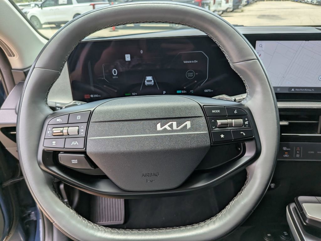 Certified 2025 Kia EV6 Light w/ Light LR Technology Package RWD image 27