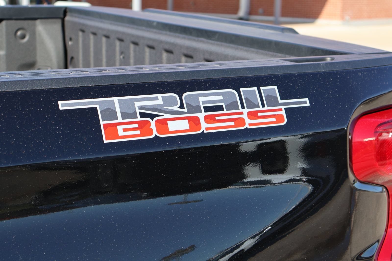 Used 2025 Chevrolet Silverado 1500 Custom Trail Boss AWD/4WD image 3