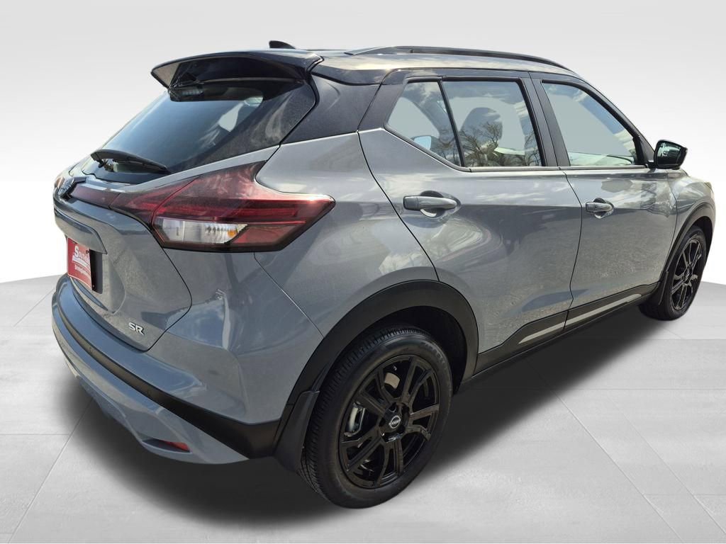 Used 2024 Nissan Kicks SR w/ SR Premium Package image 12