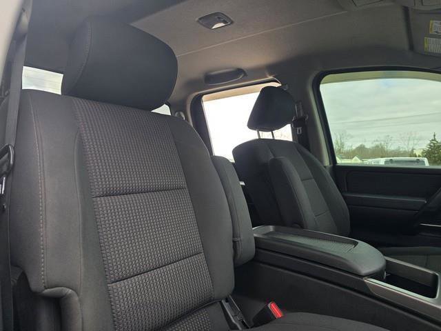 Used 2011 Nissan Titan S AWD/4WD image 20