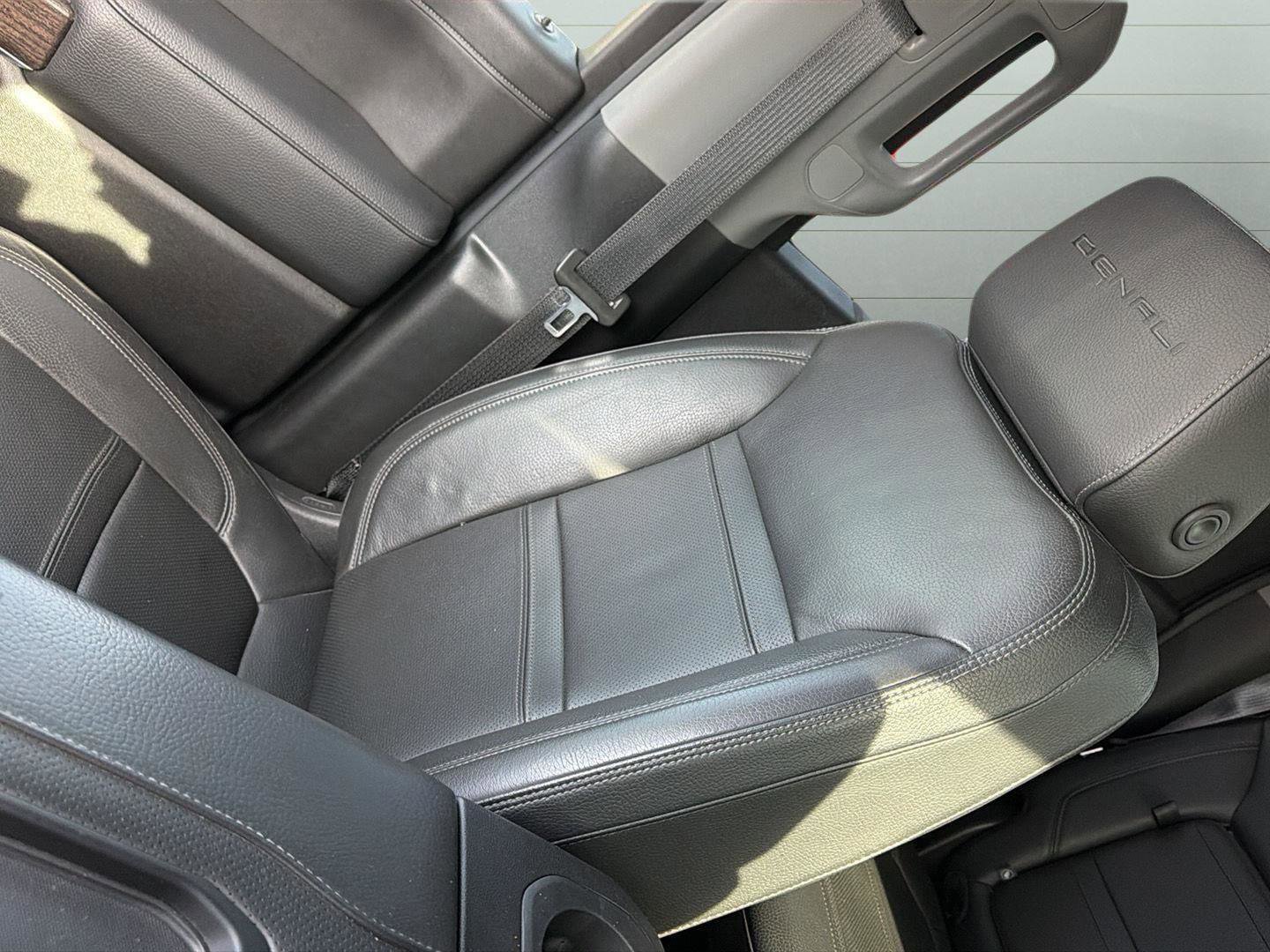 Used 2022 GMC Sierra 2500 Denali w/ Denali Black Diamond Edition image 22