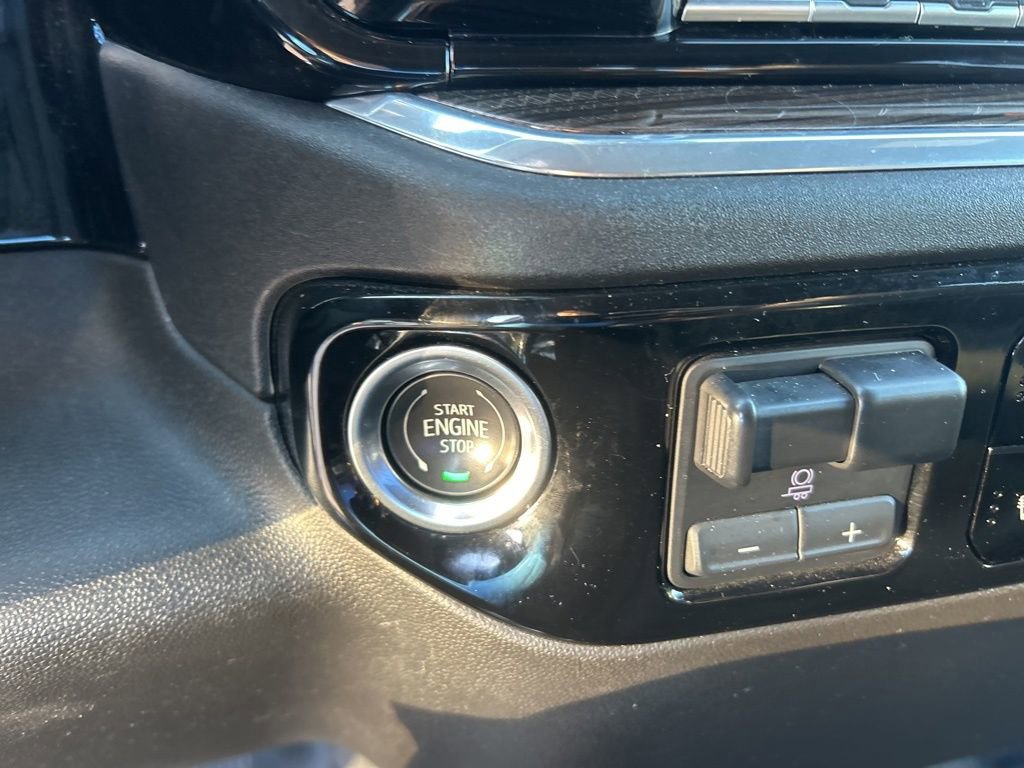 Used 2025 Chevrolet Silverado 2500 LT w/ Convenience Package image 41