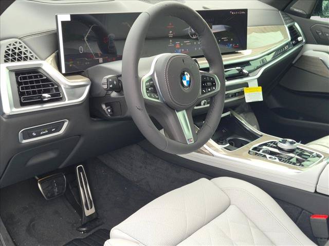 New 2027 BMW X7 xDrive40i w/ Executive Package AWD/4WD image 3