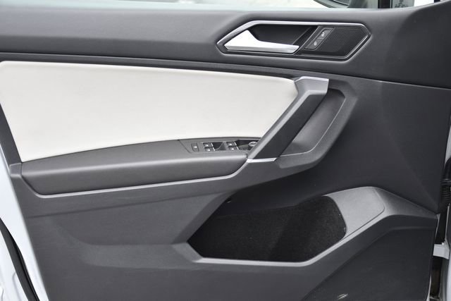 Used 2018 Volkswagen Tiguan SE FWD image 20