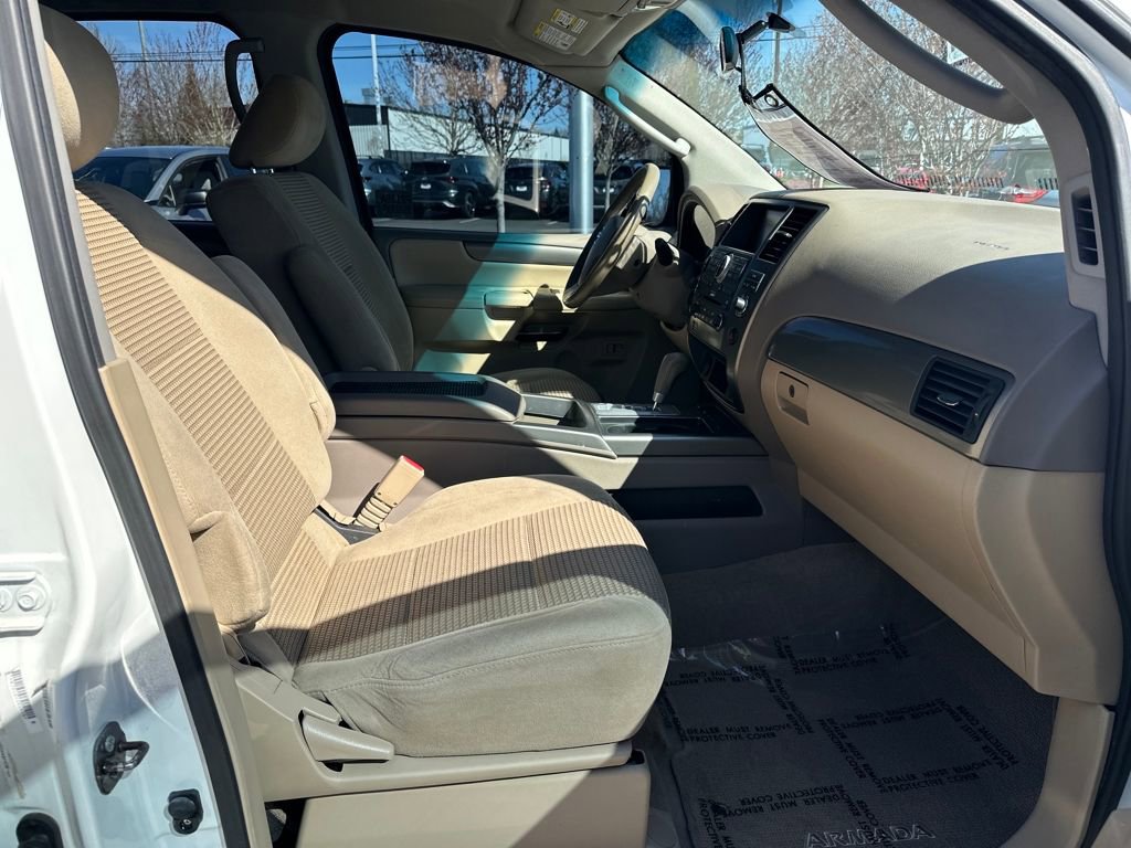 Used 2011 Nissan Armada SV image 19