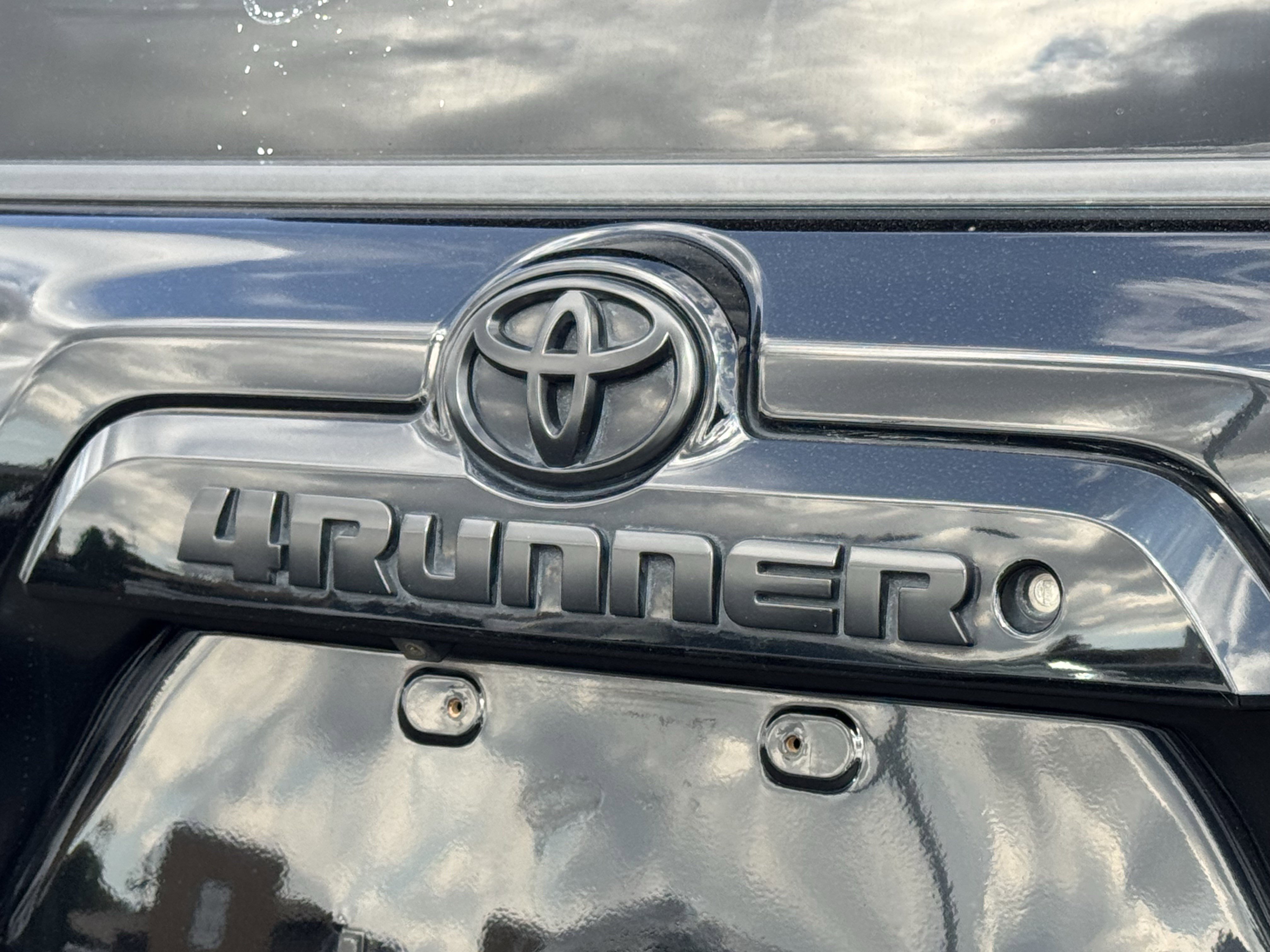 Used 2018 Toyota 4Runner SR5 Premium image 21