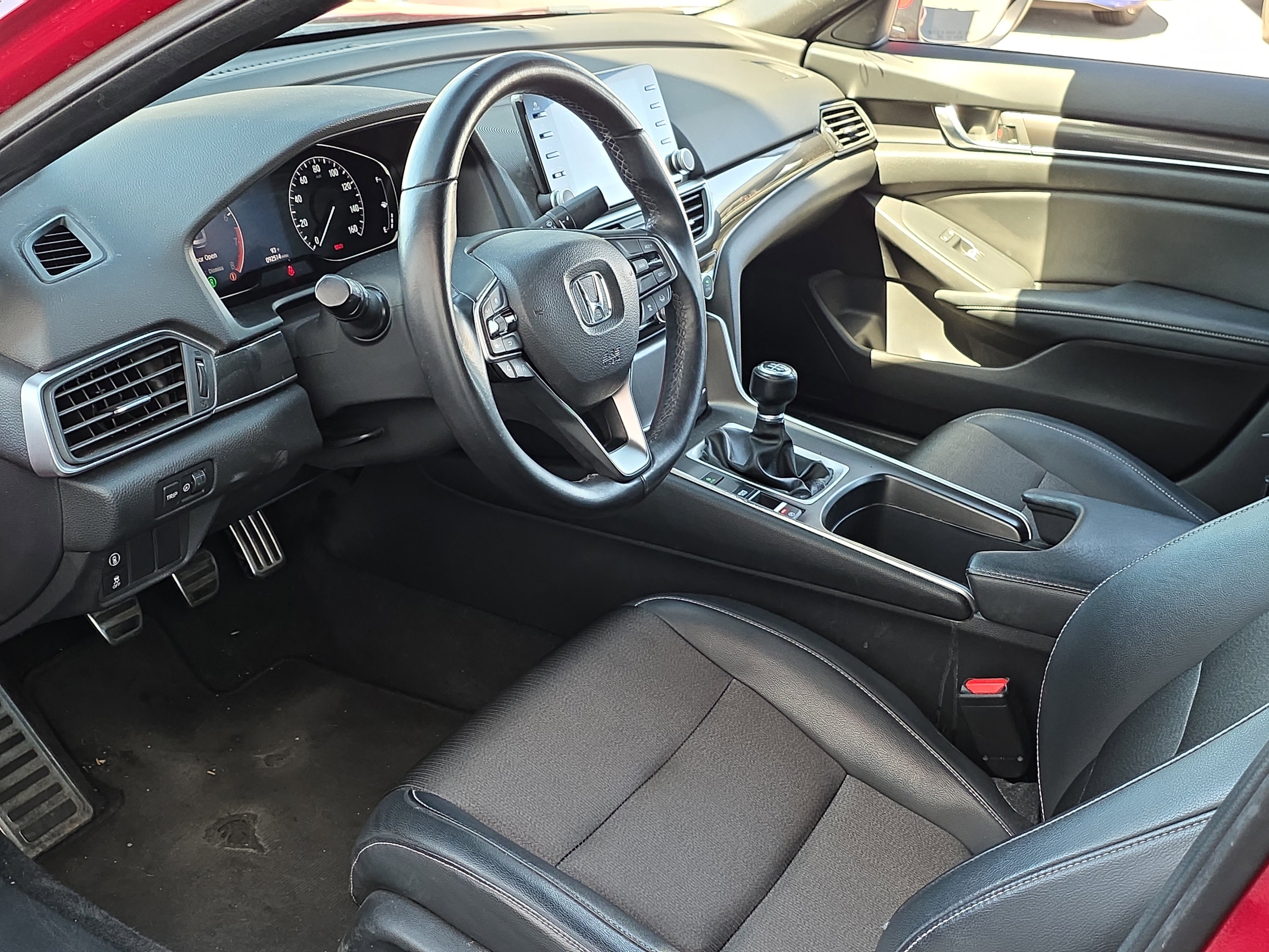 Used 2018 Honda Accord Sport image 10