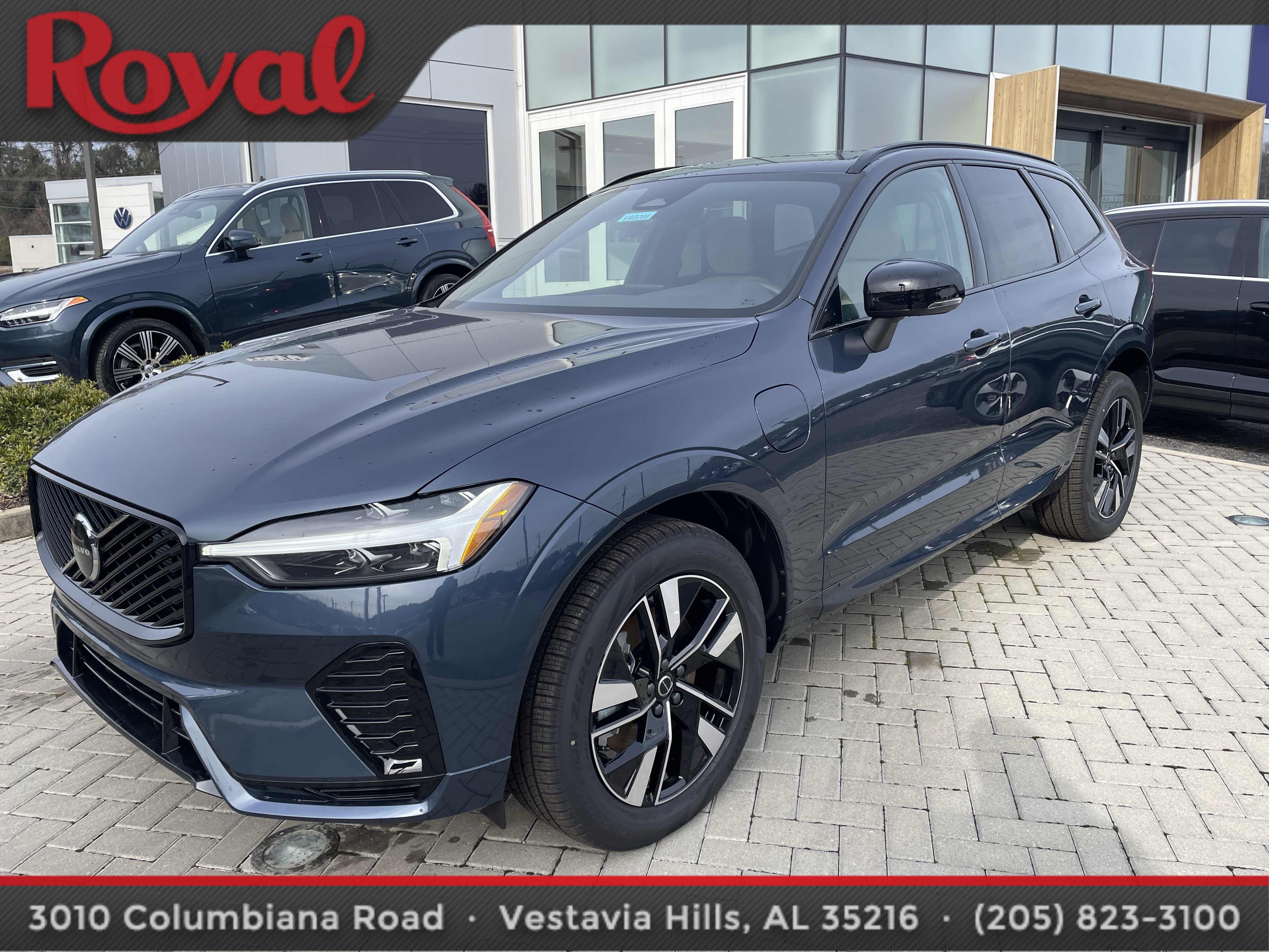 New 2026 Volvo XC60 T8 Core image 1