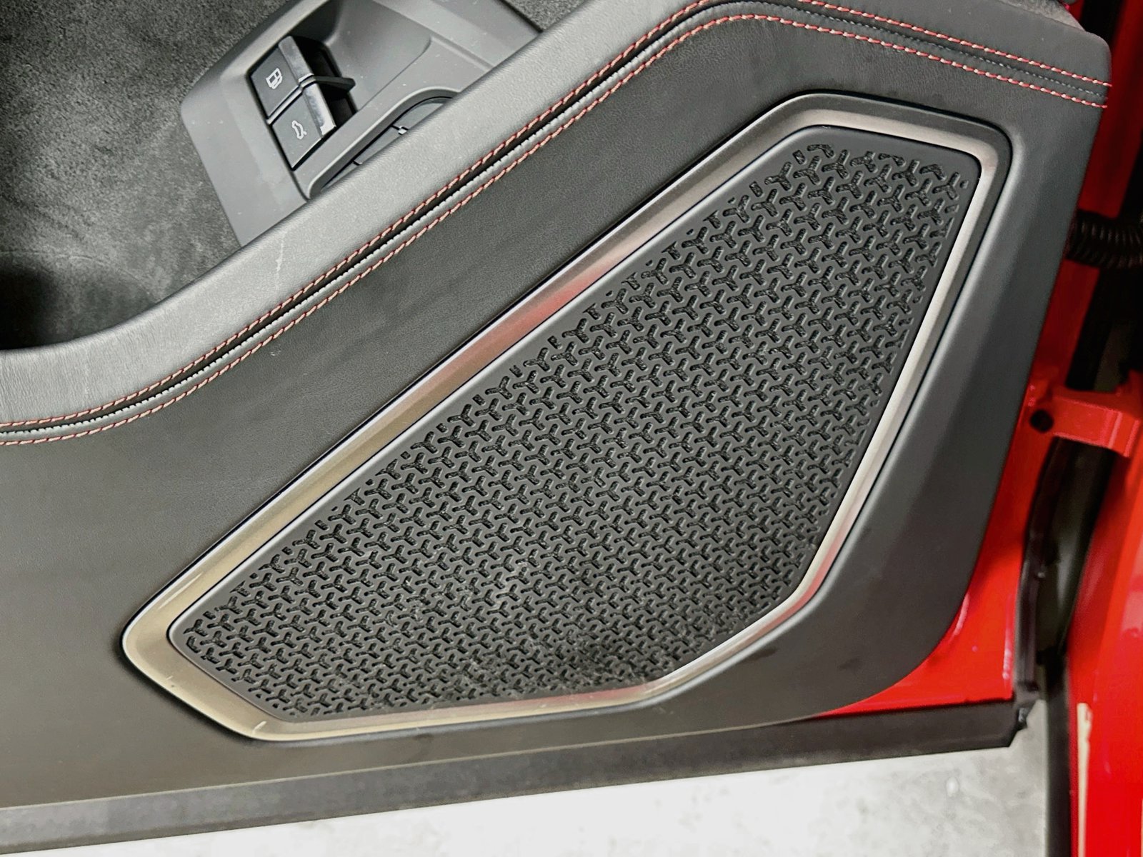 Used 2025 Lamborghini Urus S AWD/4WD image 60