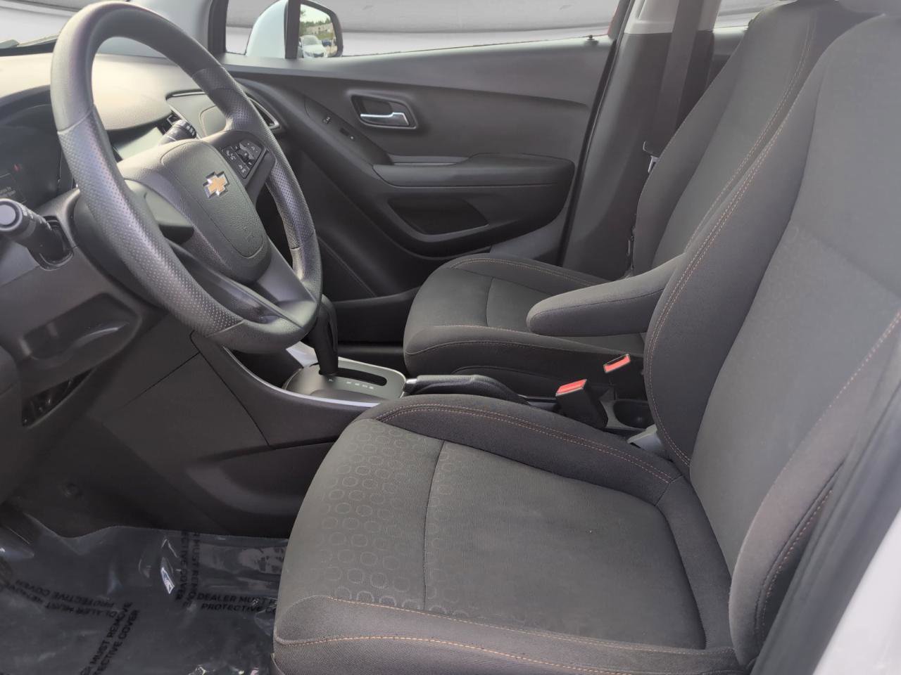 Used 2017 Chevrolet Trax LS FWD image 14