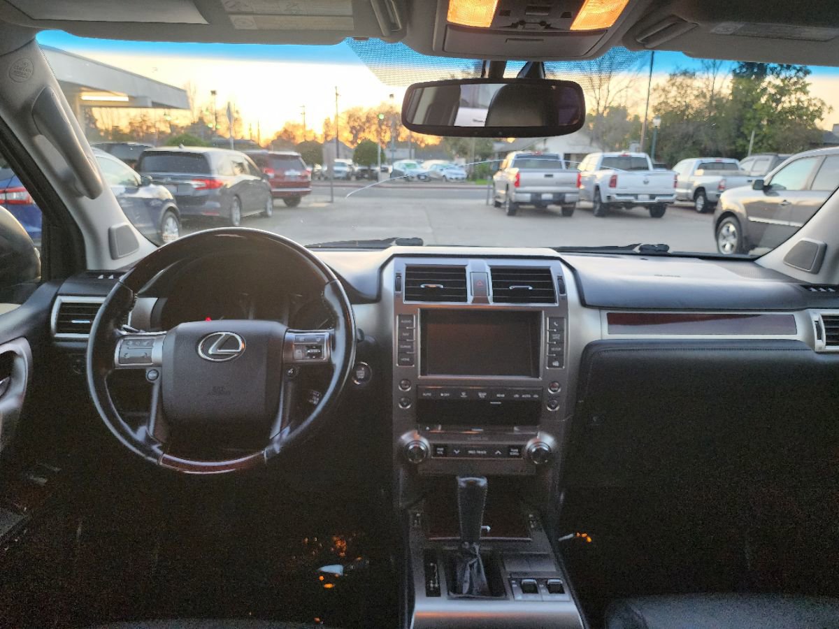 Used 2018 Lexus GX 460 Premium image 15