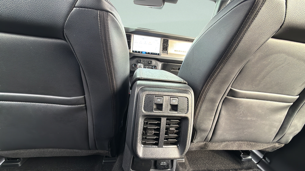 Used 2025 Ford Bronco Outer Banks AWD/4WD image 44