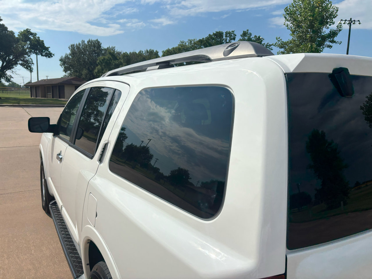 Used 2011 Nissan Armada SV image 8