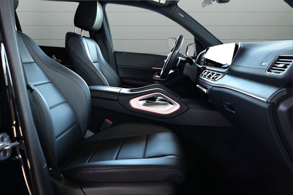 Used 2025 Mercedes-Benz GLS 450 4MATIC image 78