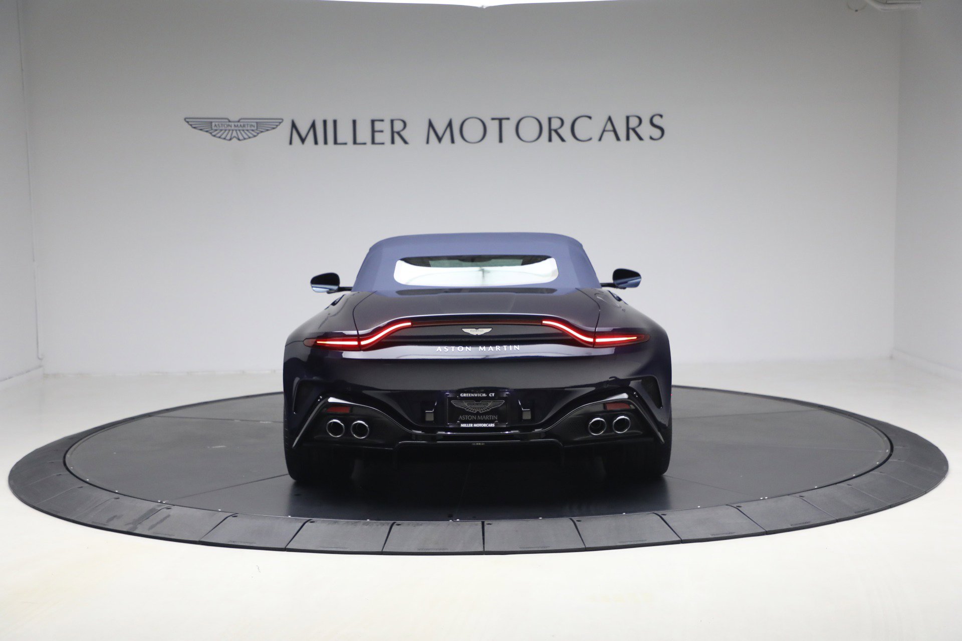 New 2026 Aston Martin V8 Vantage Roadster image 18