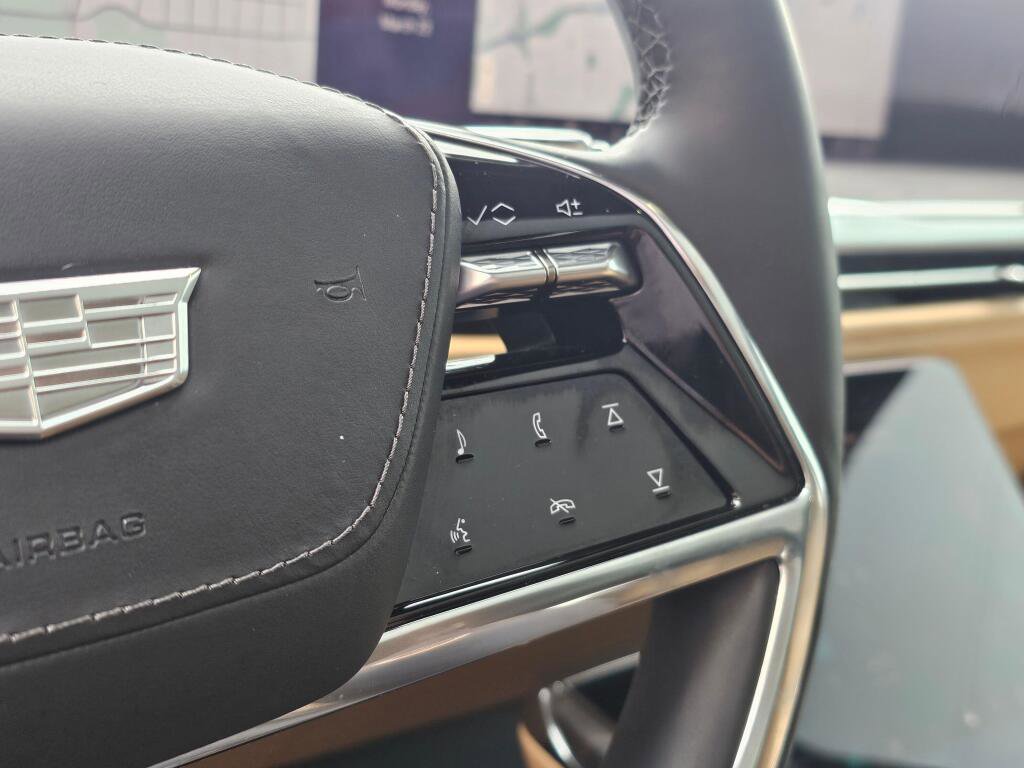 Used 2025 Cadillac Escalade IQ Luxury 2 image 35