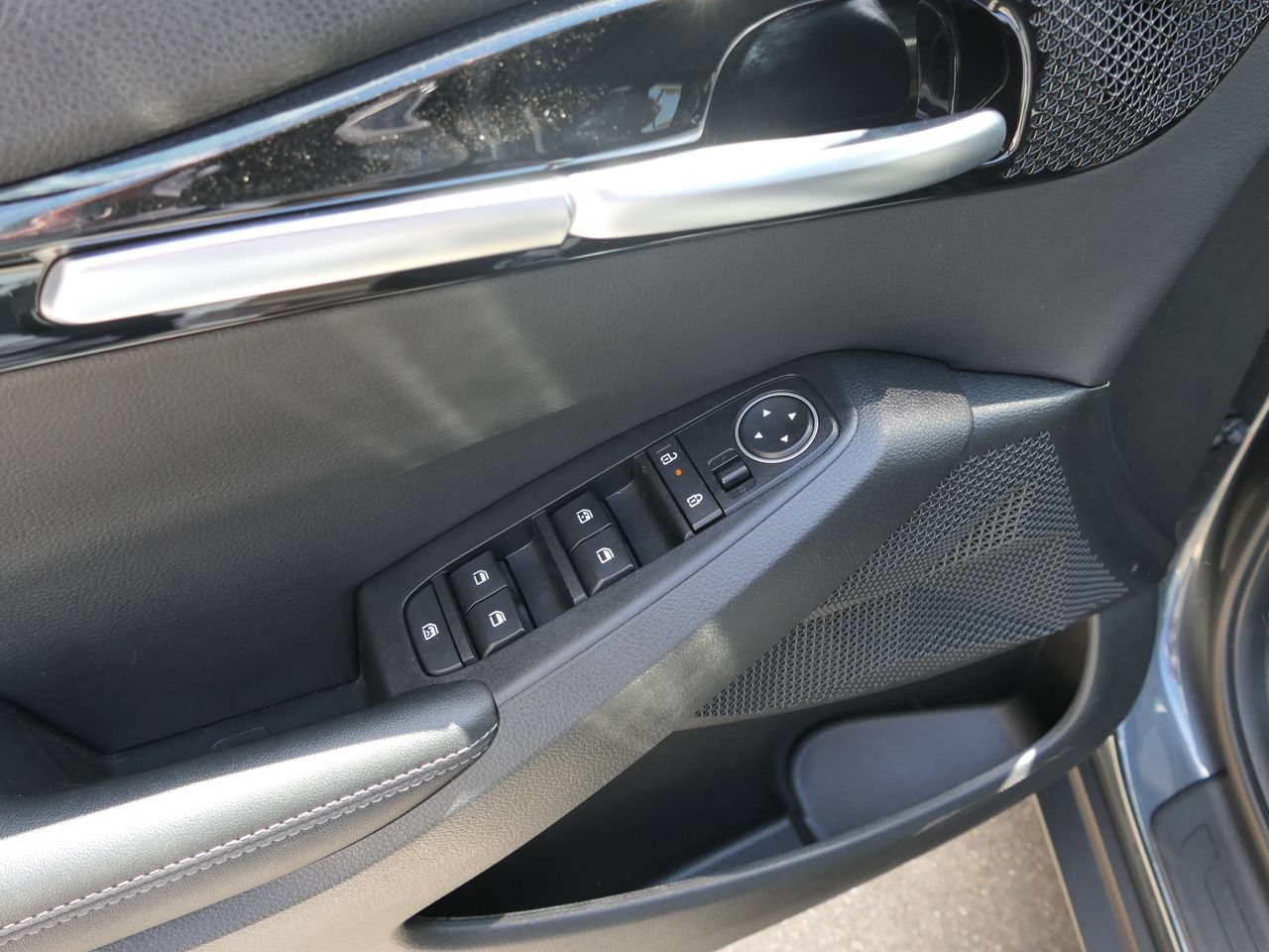 Certified 2025 Kia Seltos X-Line AWD/4WD image 13
