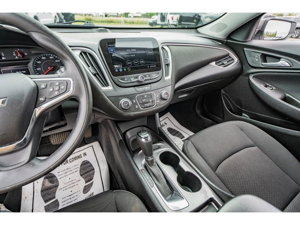 Used 2020 Chevrolet Malibu LS image 15