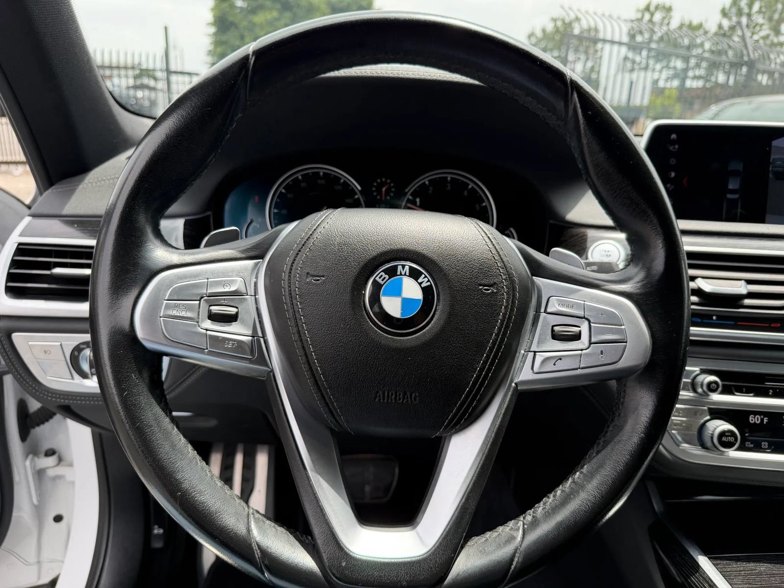 Used 2018 BMW 740i RWD image 49