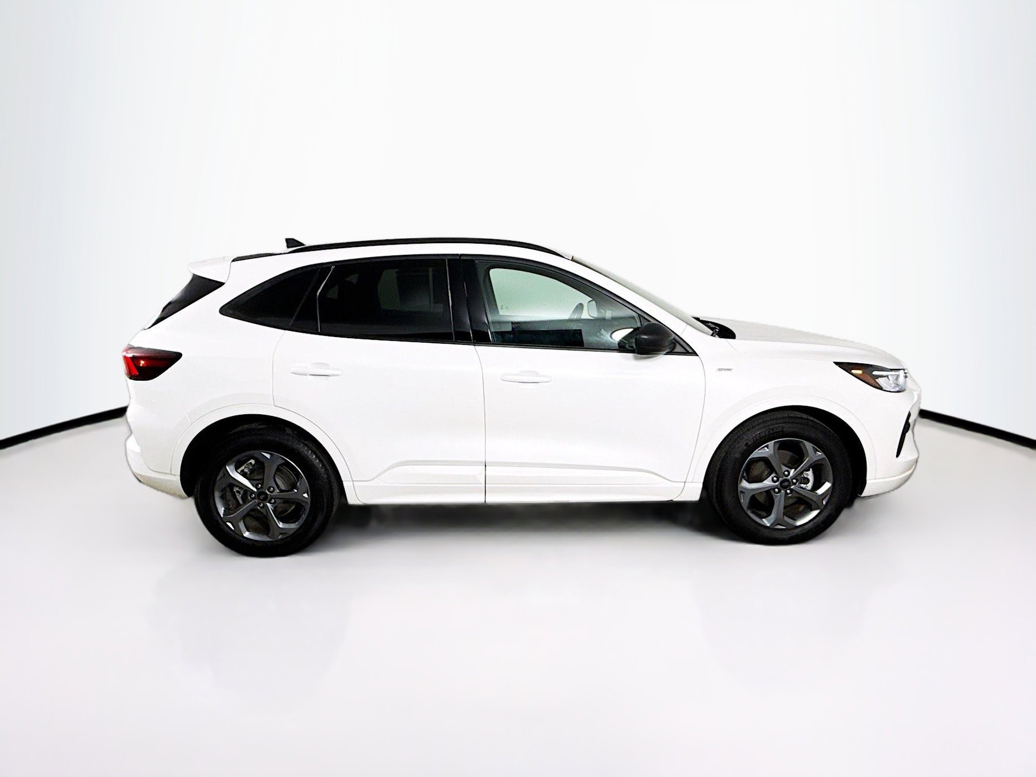 Used 2024 Ford Escape ST-Line w/ Equipment Group 301A image 2