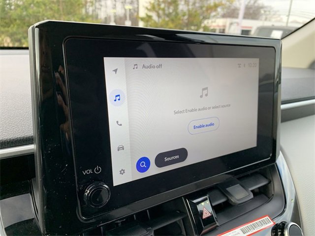 Used 2025 Toyota Corolla Cross L image 21