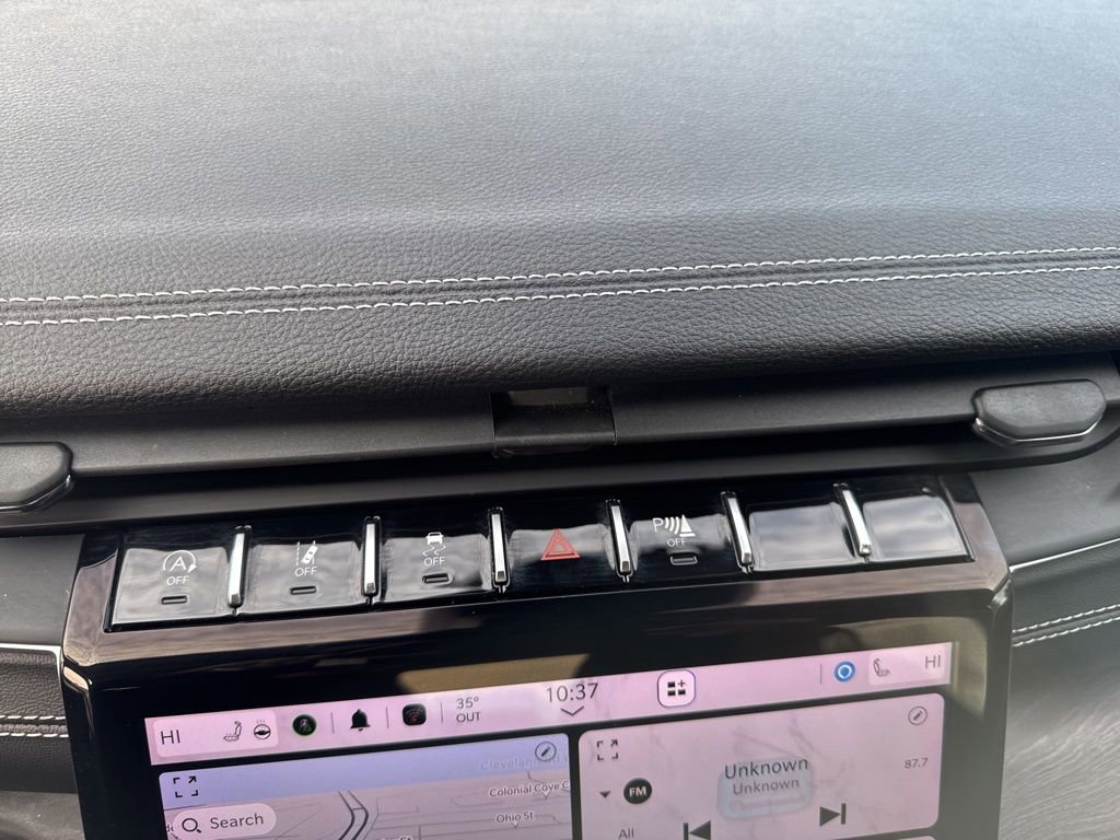 Used 2023 Jeep Grand Cherokee Limited image 30