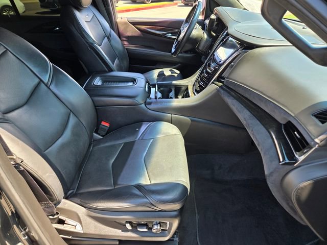 Used 2019 Cadillac Escalade ESV Platinum AWD/4WD image 16