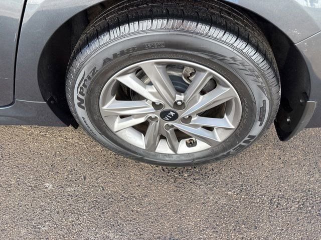 Used 2020 Kia Optima LX image 42