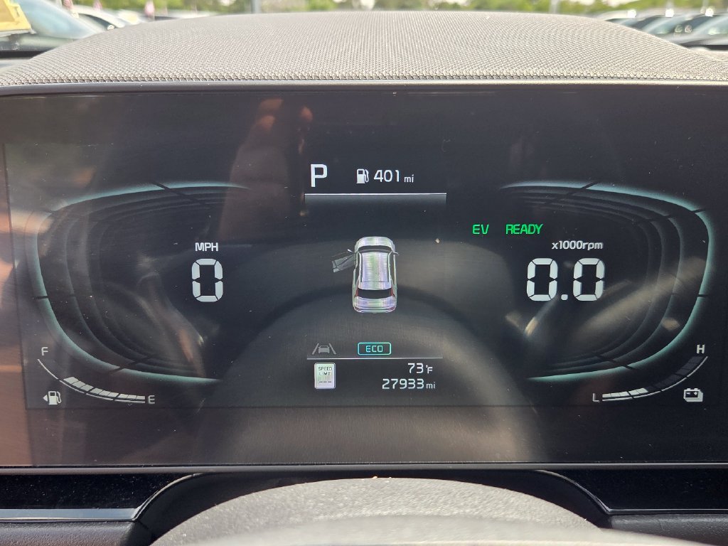 Used 2023 Kia Niro EX w/ EX Cold Weather Package FWD image 17