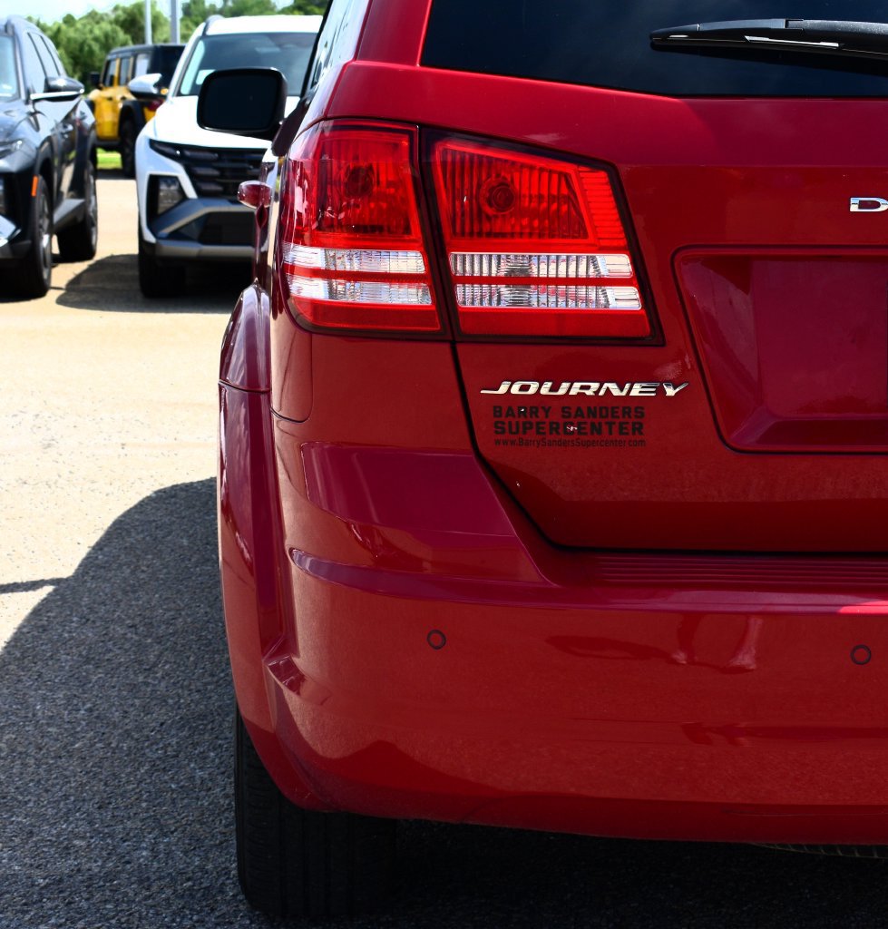 Used 2020 Dodge Journey SE w/ SE Popular Equipment Group FWD image 11
