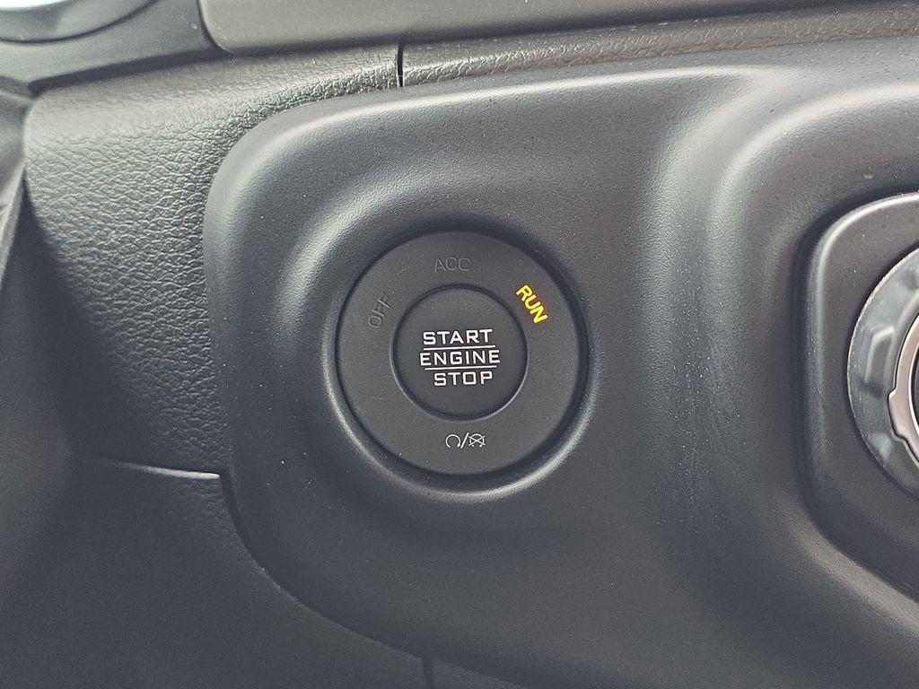 Used 2023 Jeep Wrangler Unlimited Sport AWD/4WD image 19