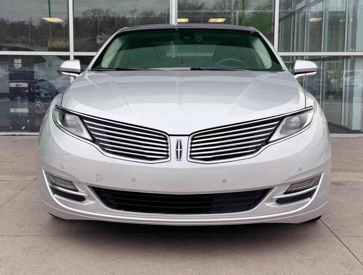 Used 2013 Lincoln MKZ AWD image 2