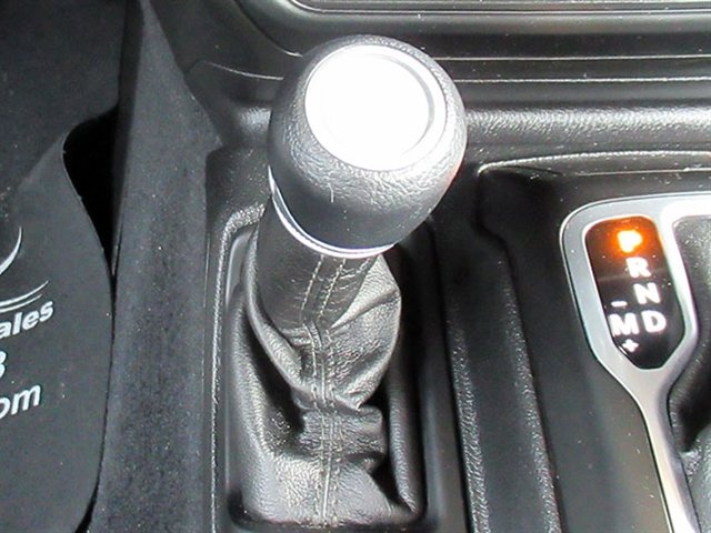 Used 2018 Jeep Wrangler Unlimited Sport image 28